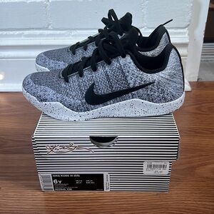 Nike Kobe XI youth 6, women’s 7.5 white/black